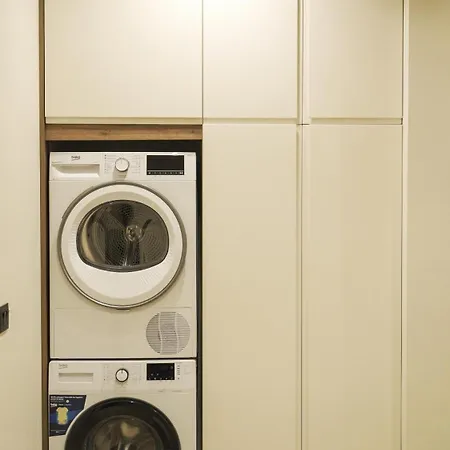 Sketch Aparthotel 3*