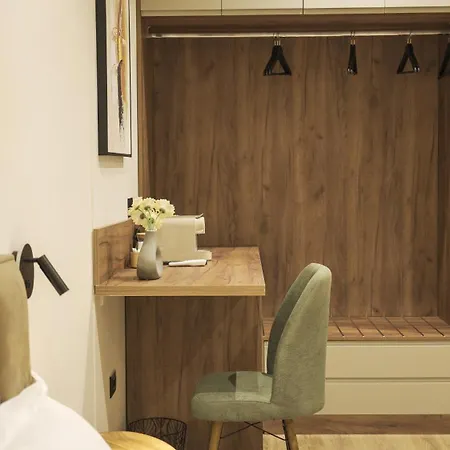 Sketch Aparthotel 3*