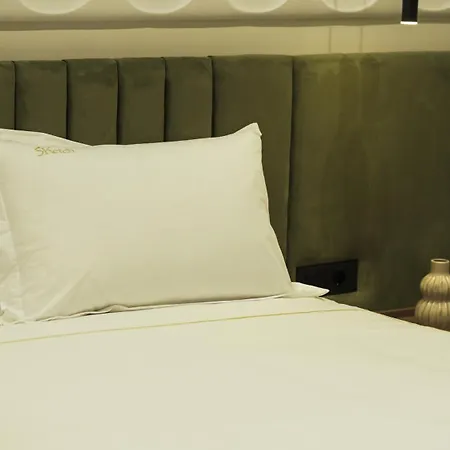 Sketch Aparthotel *