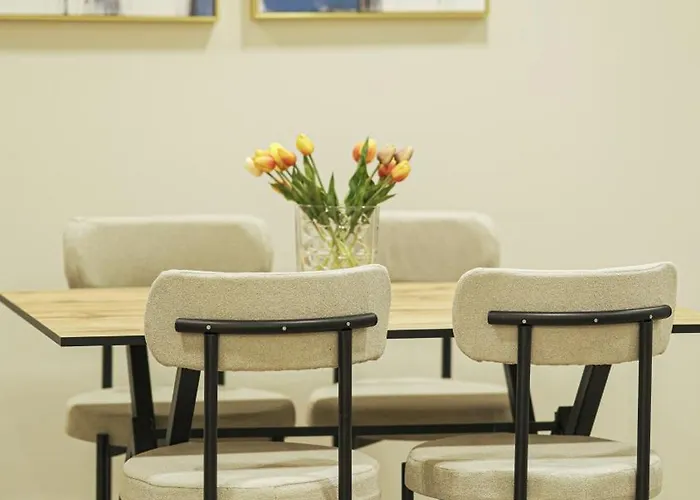 アパートホテル Sketch ドゥラス